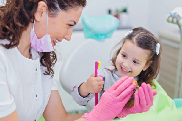 Best Tooth Extraction  in Gresham Park, GA